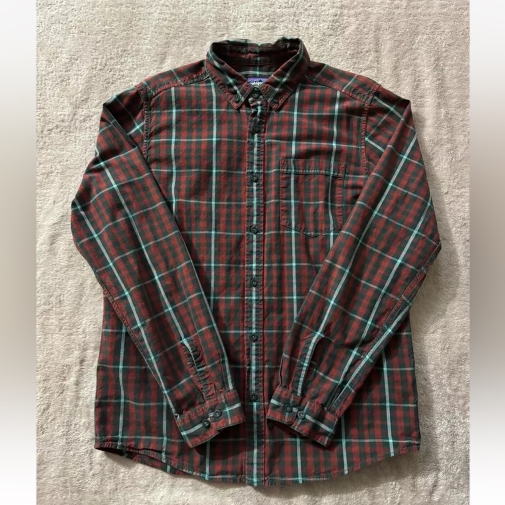 Patagonia Mens Button Up‎ Red Plaid Shirt Pocket Long Sleeves Size M